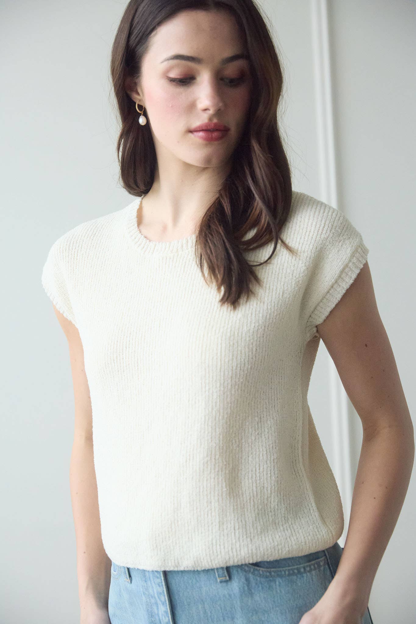 Cream Back Sheer tie Short Sleeve Knit top