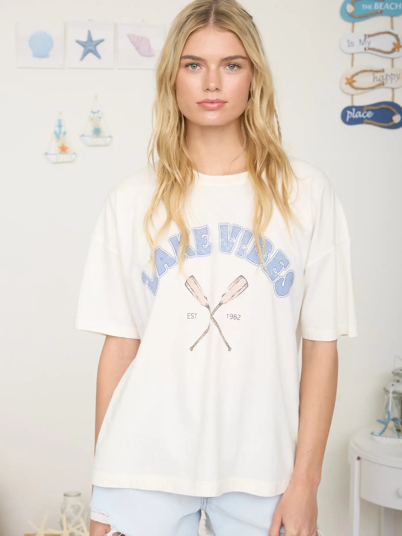 Lake Vibes Short Sleeve Graphic T-Shirt