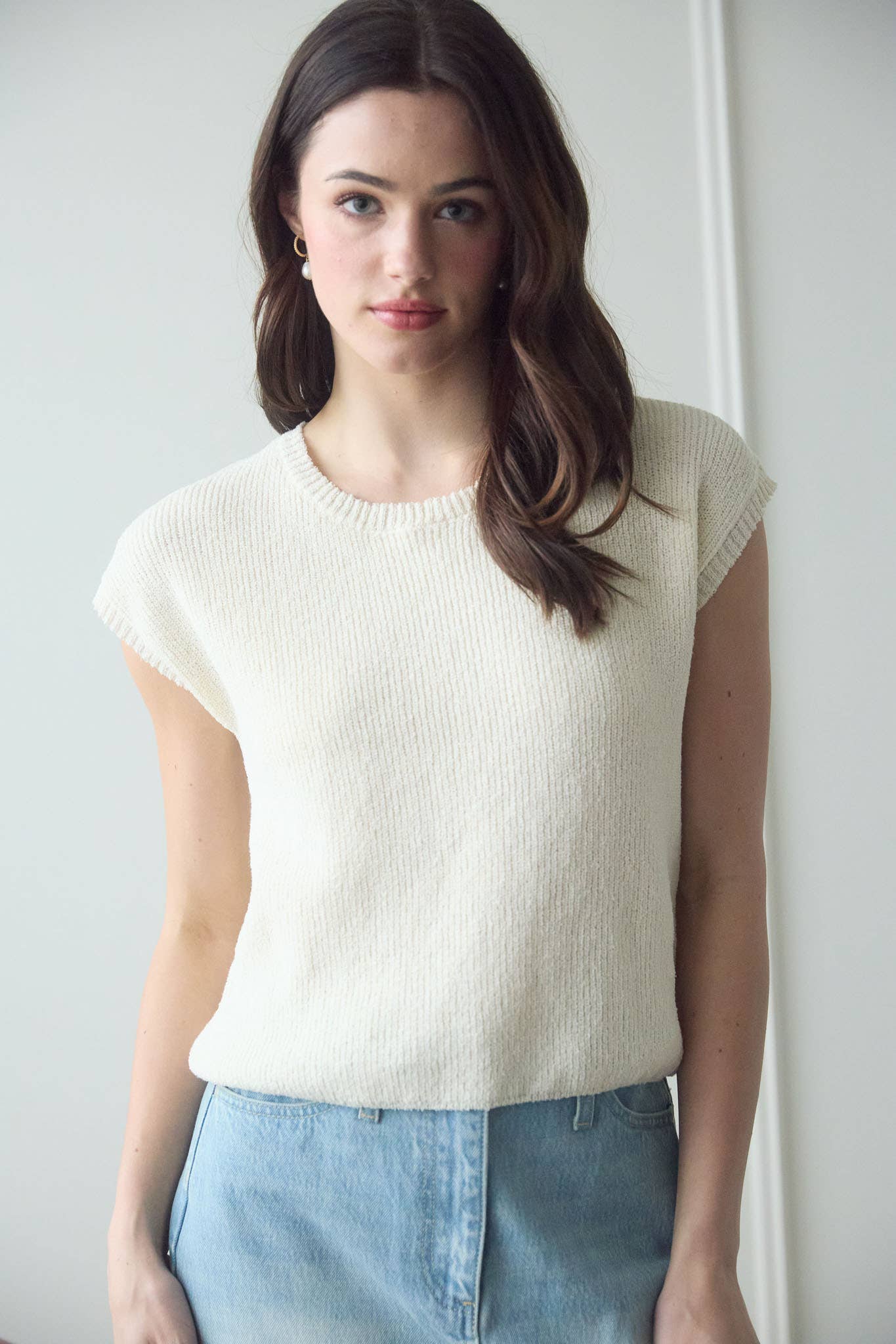 Cream Back Sheer tie Short Sleeve Knit top