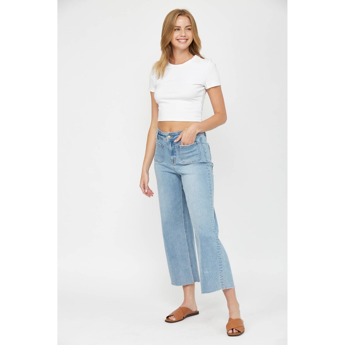 Mica Denim Cropped Wide Leg with Front Pockets: Light Wash