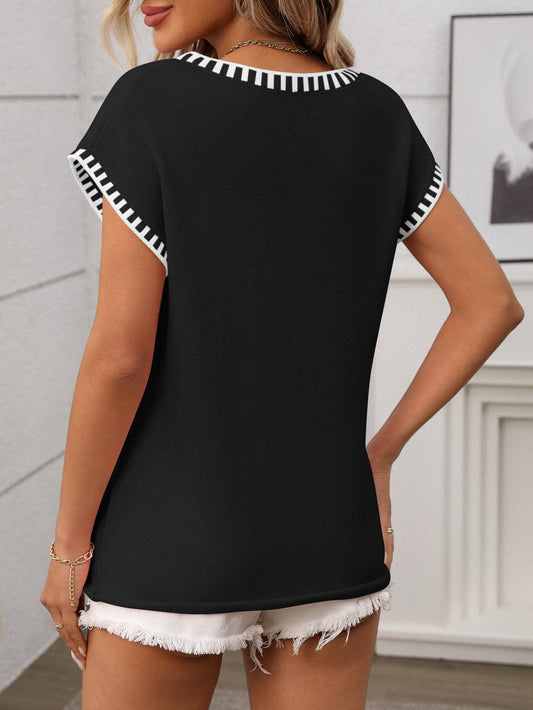 Black V-Neck Sleeveless Solid Knit Pullover