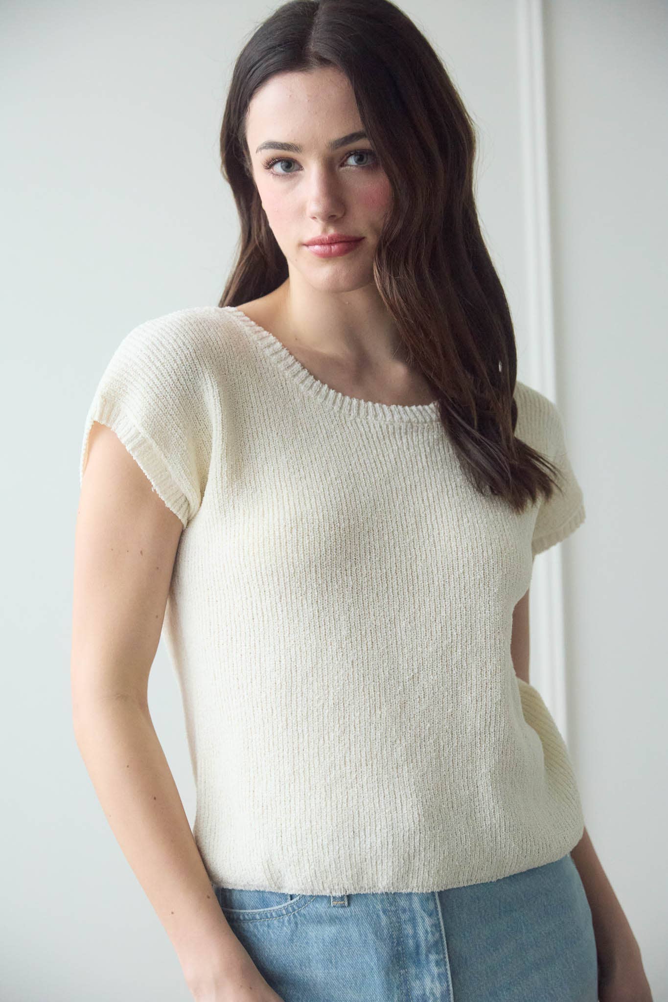 Cream Back Sheer tie Short Sleeve Knit top