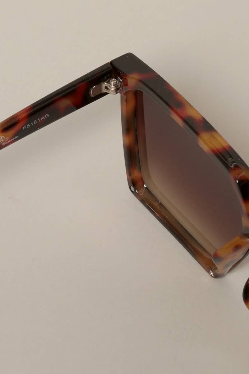 Women's Oversized Sunglasses