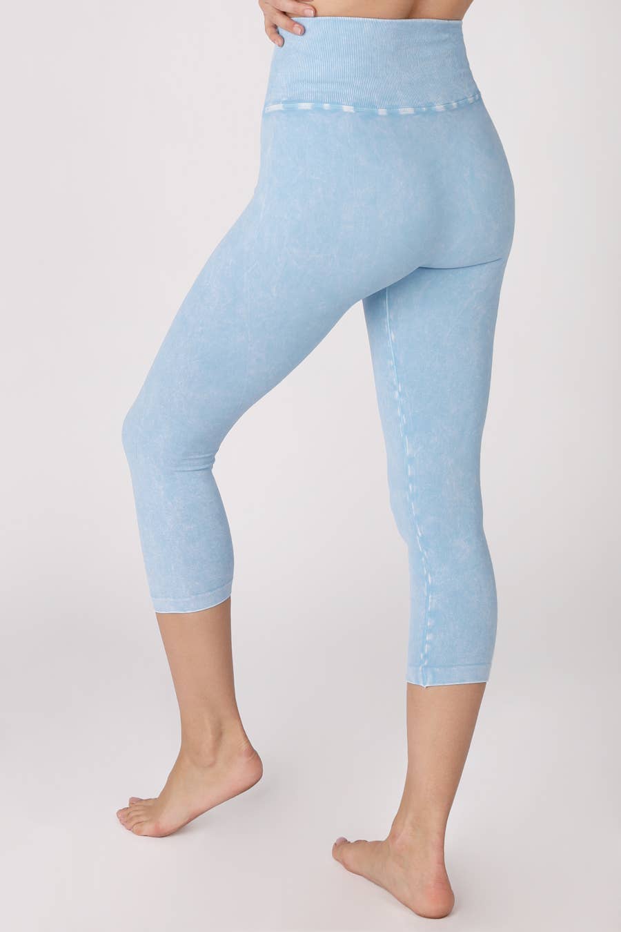 NikiBiki Vintage High Waist Capri: Vintage Sky