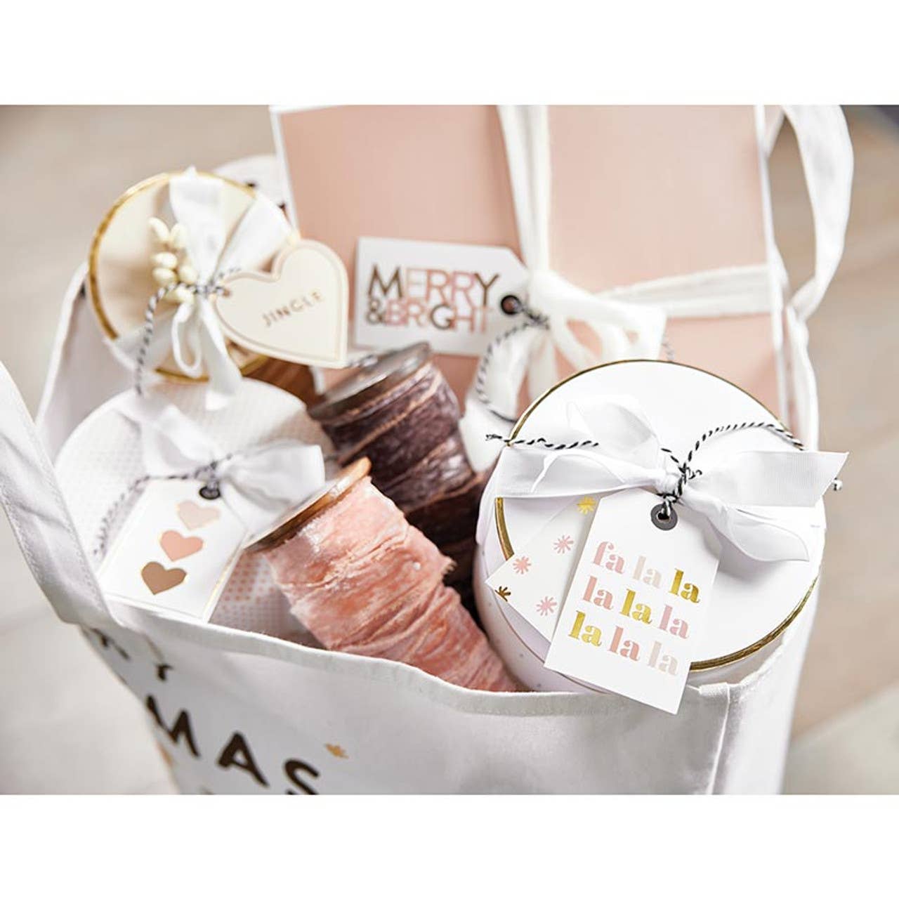 Gift Tag Book - Merry & Bright