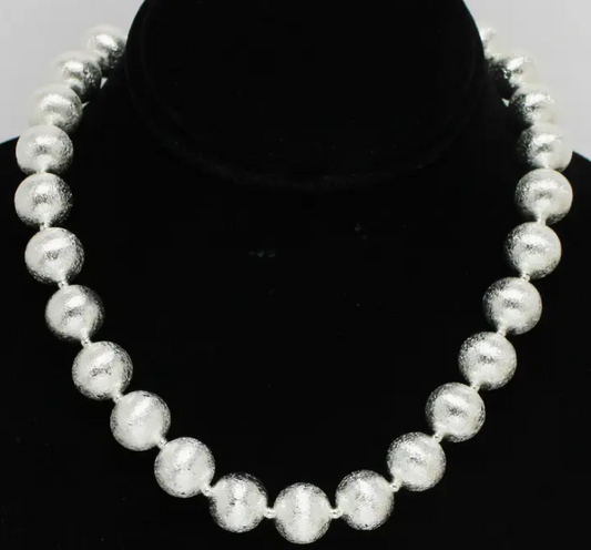 Lightweight Brass Textured Ball Bead Necklace: Silver