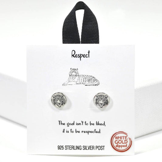Siver Tiger engraved stud earring