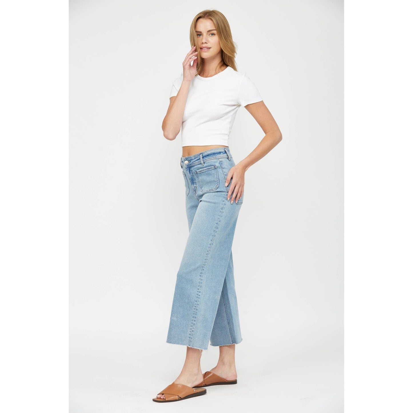 Mica Denim Cropped Wide Leg with Front Pockets: Light Wash