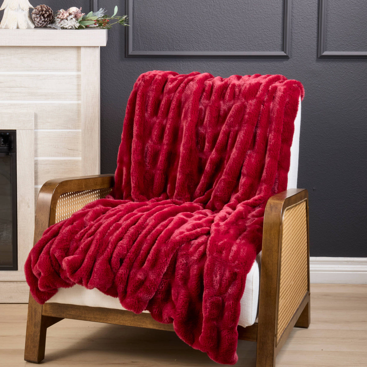 Ribbed Faux Fur Throw Blanket - Plush Polyester Throw: Jasper Green / 50"x60"