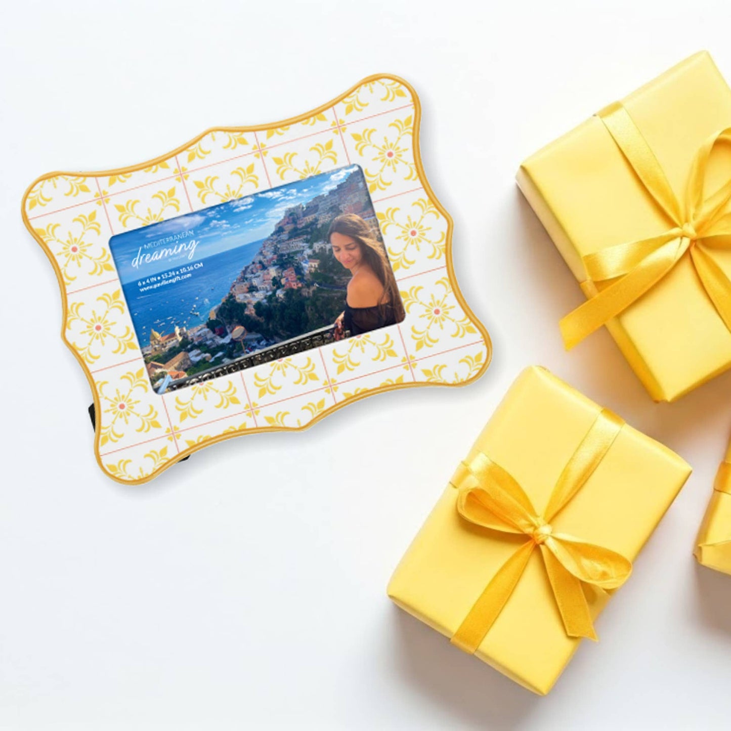 Yellow Pattern - 8.25" x 6.5" Picture Frame (6" x 4" Photo)