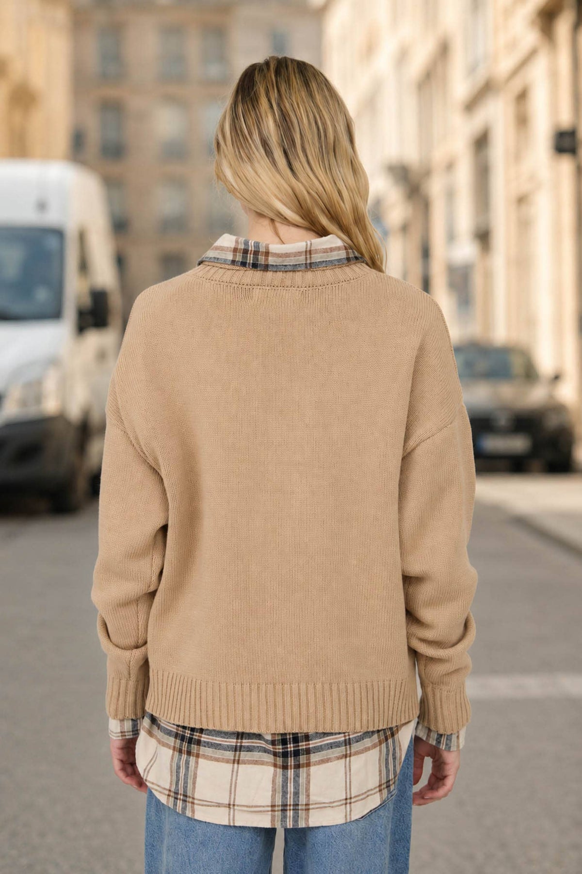 TEDDY BEAR CREW NECK INTARSIA KNIT SWEATER: KHAKI