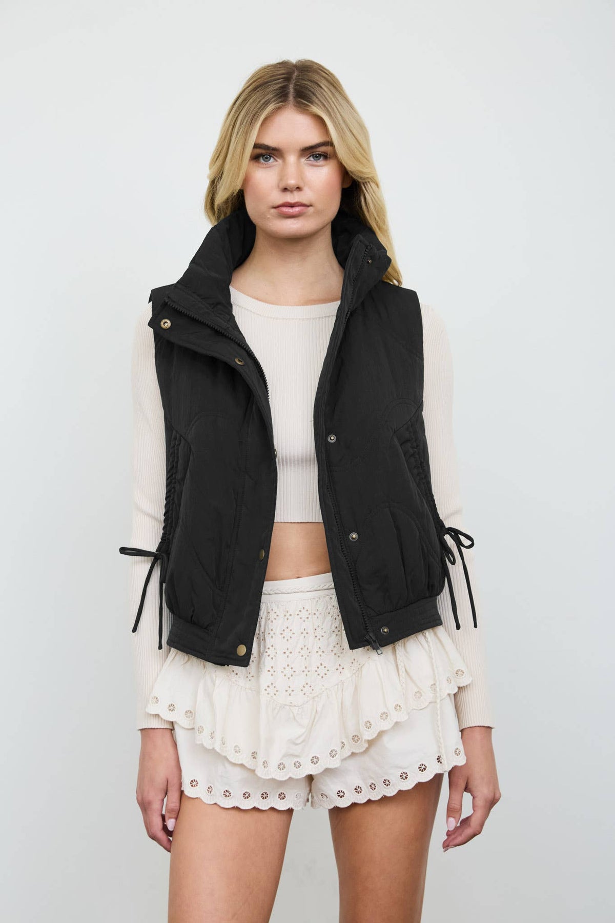 WAVE QUILTED SNAP-FRONT STAND COLLAR VEST: OLIVE
