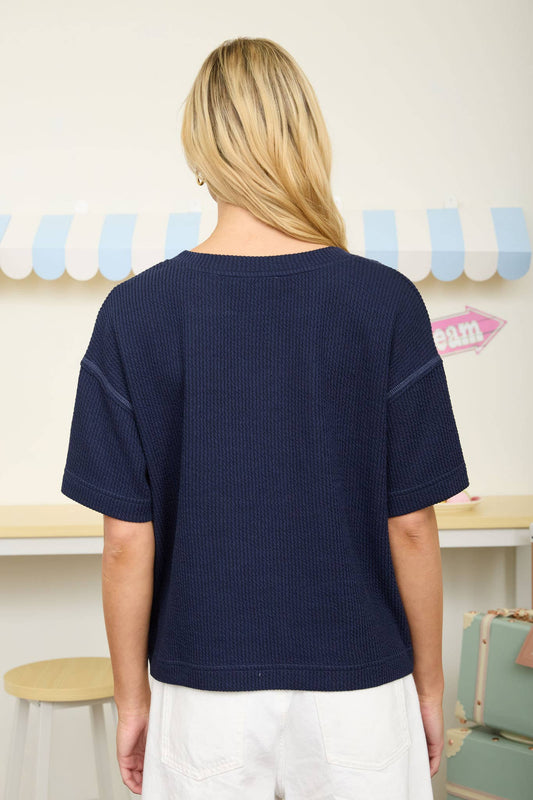 RIBBED SPLIT NECK SHORT SLEEVE BOXY KNIT TOP: NAVY