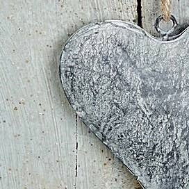 4 inch  Metal 3D Heart Ornament-Distressed Gray