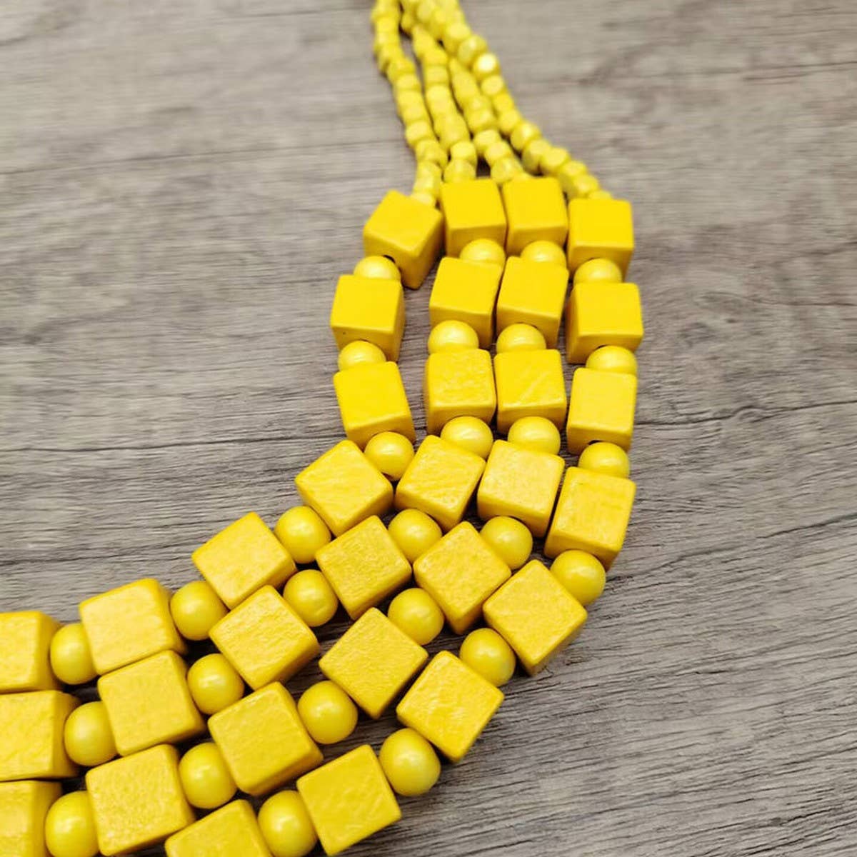 HANDMADE WOODEN SQUARE BEADS MULTI-LAYER NECKLACE_CWMM4850: ROSE / (OS) 1