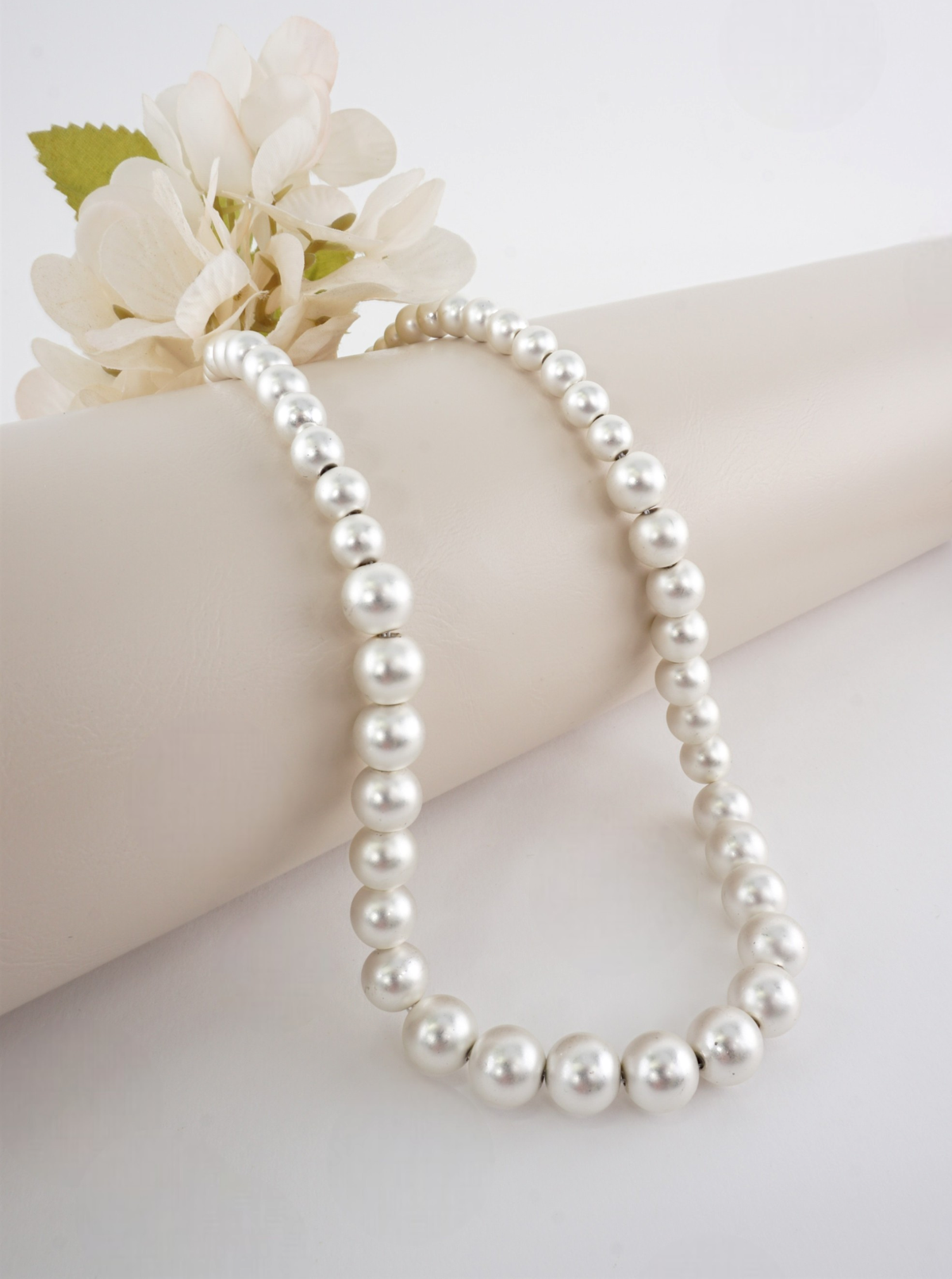 Matte SIlver Metallic Beads Necklace