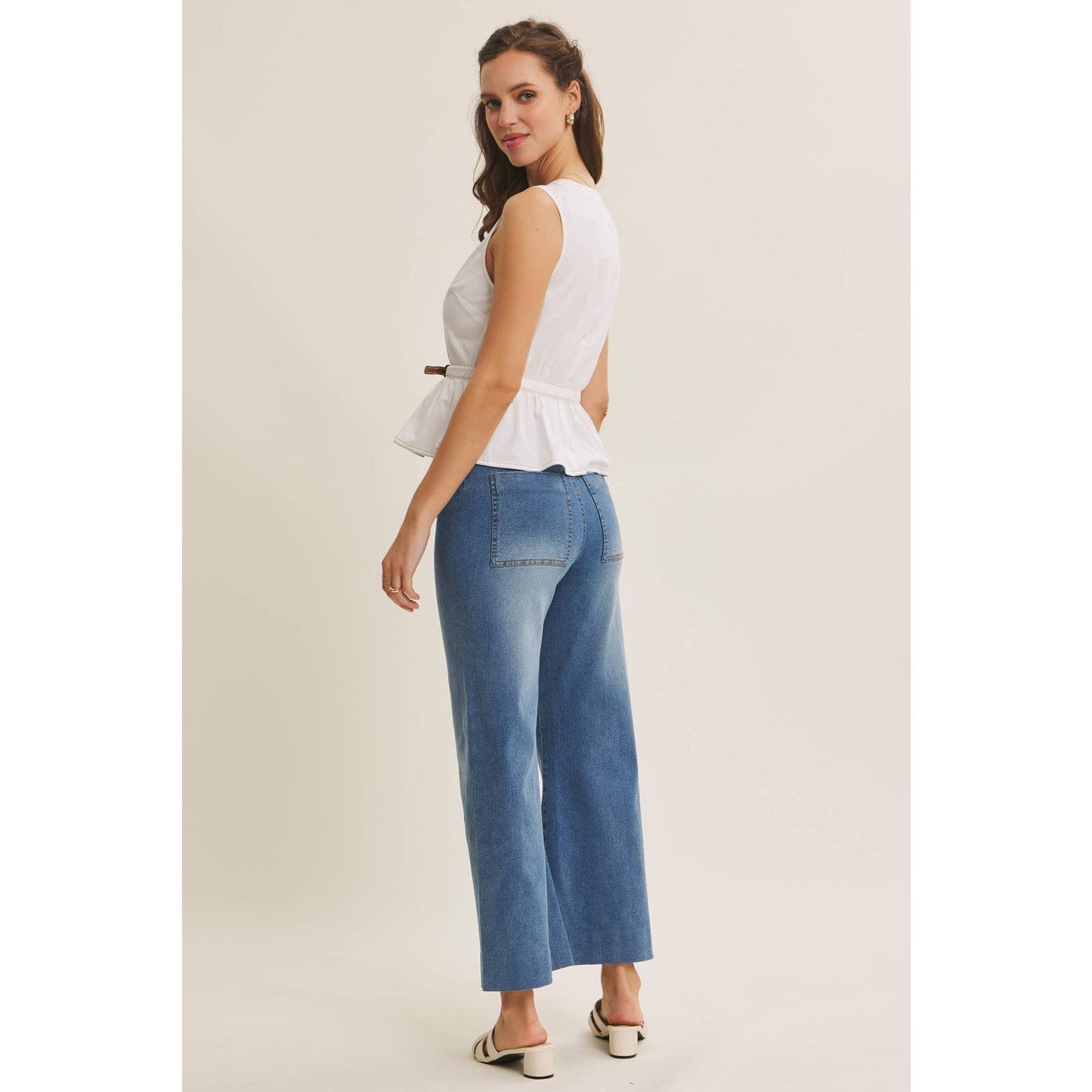 CLASSIC WORKWEAR BELTED COTTON TOP WITH CONTRAST STITCH: OFF WHITE / S