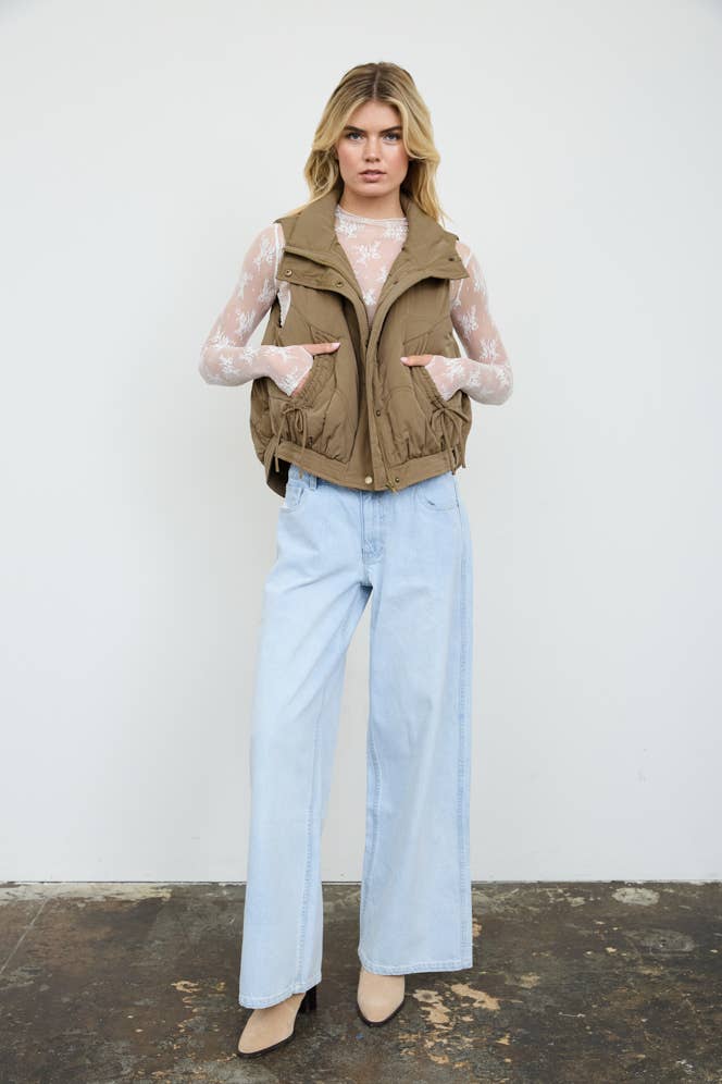 WAVE QUILTED SNAP-FRONT STAND COLLAR VEST: OLIVE
