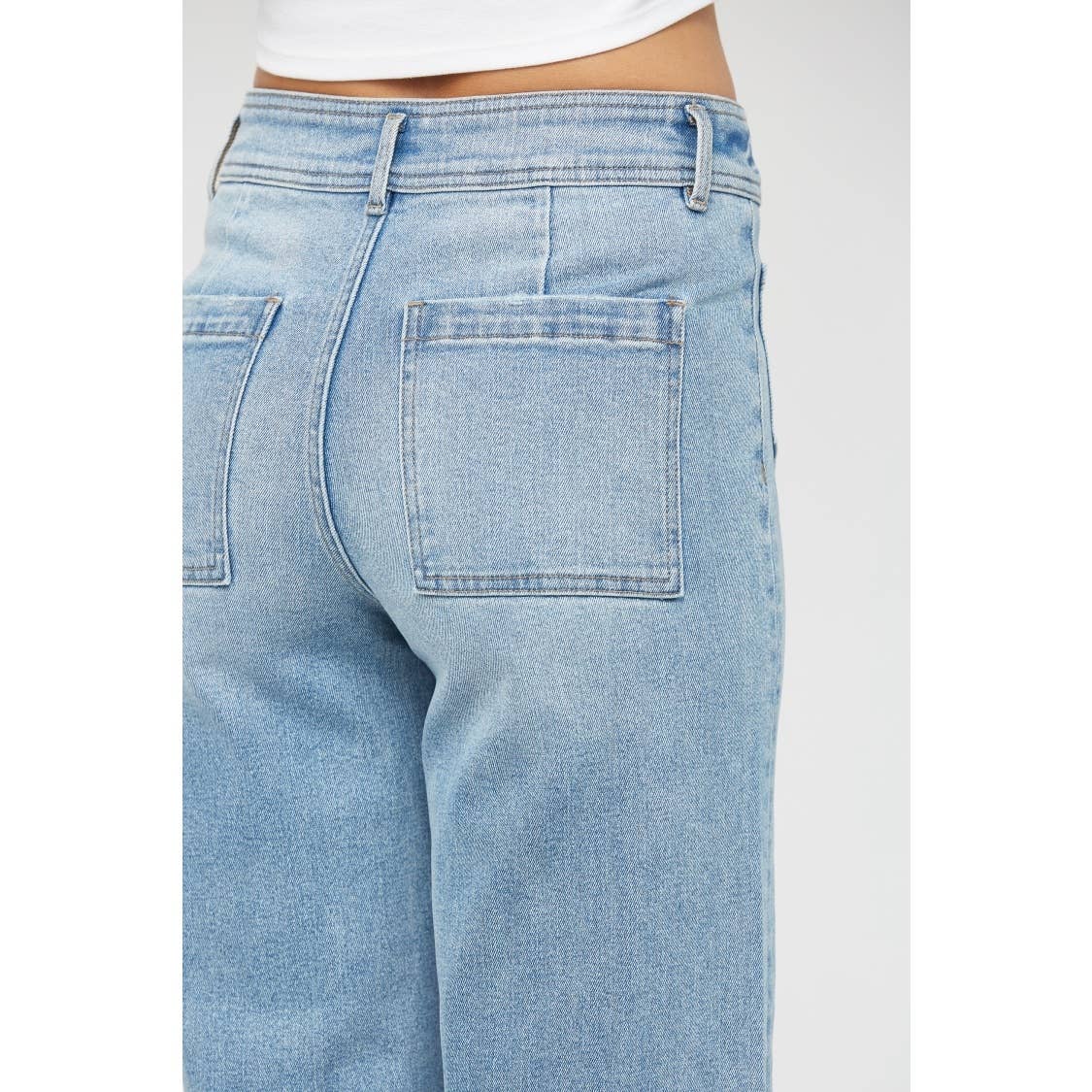 Mica Denim Cropped Wide Leg with Front Pockets: Light Wash