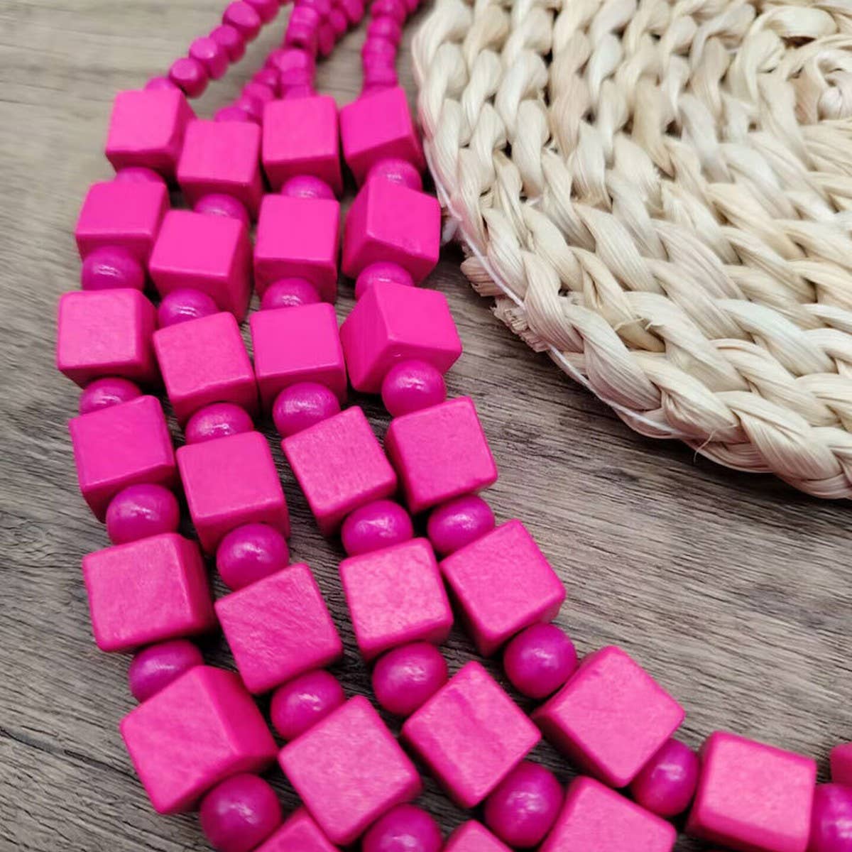 HANDMADE WOODEN SQUARE BEADS MULTI-LAYER NECKLACE_CWMM4850: ROSE / (OS) 1
