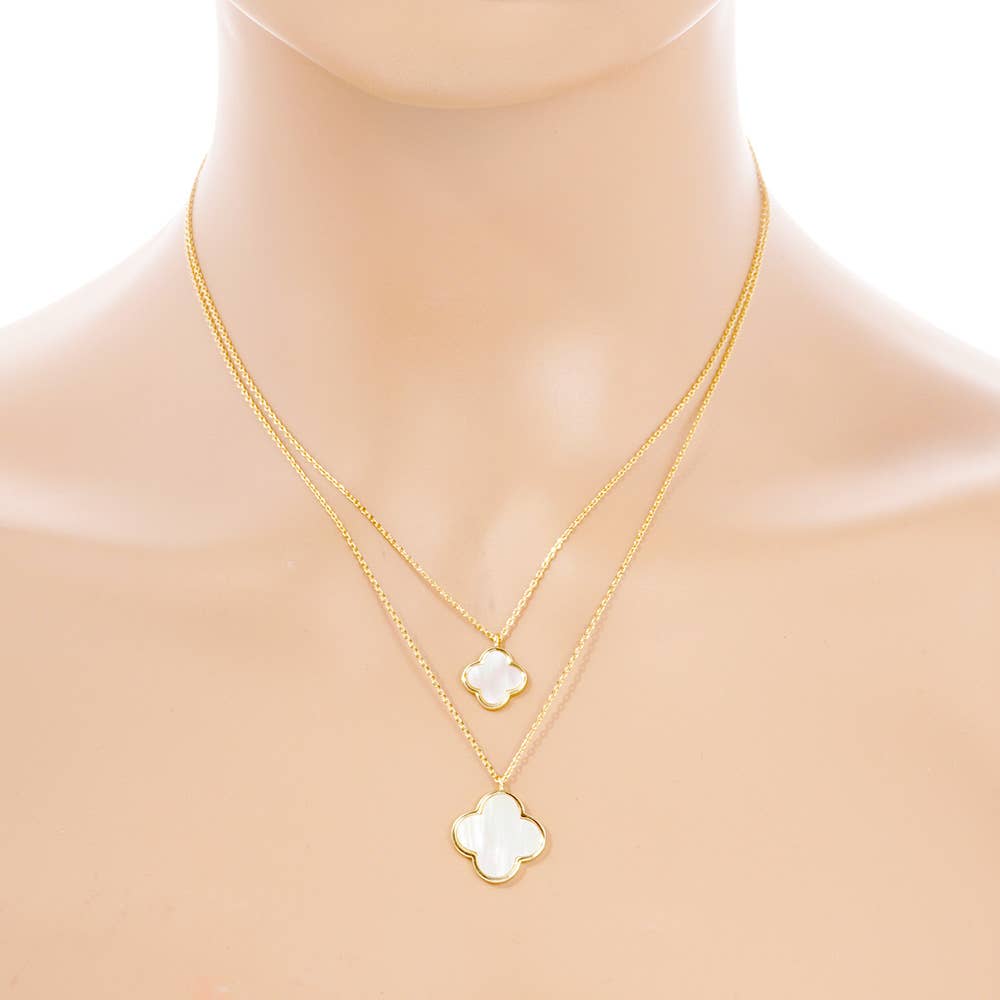 Quatrefoil Pendant Double Layered Necklace: Gold