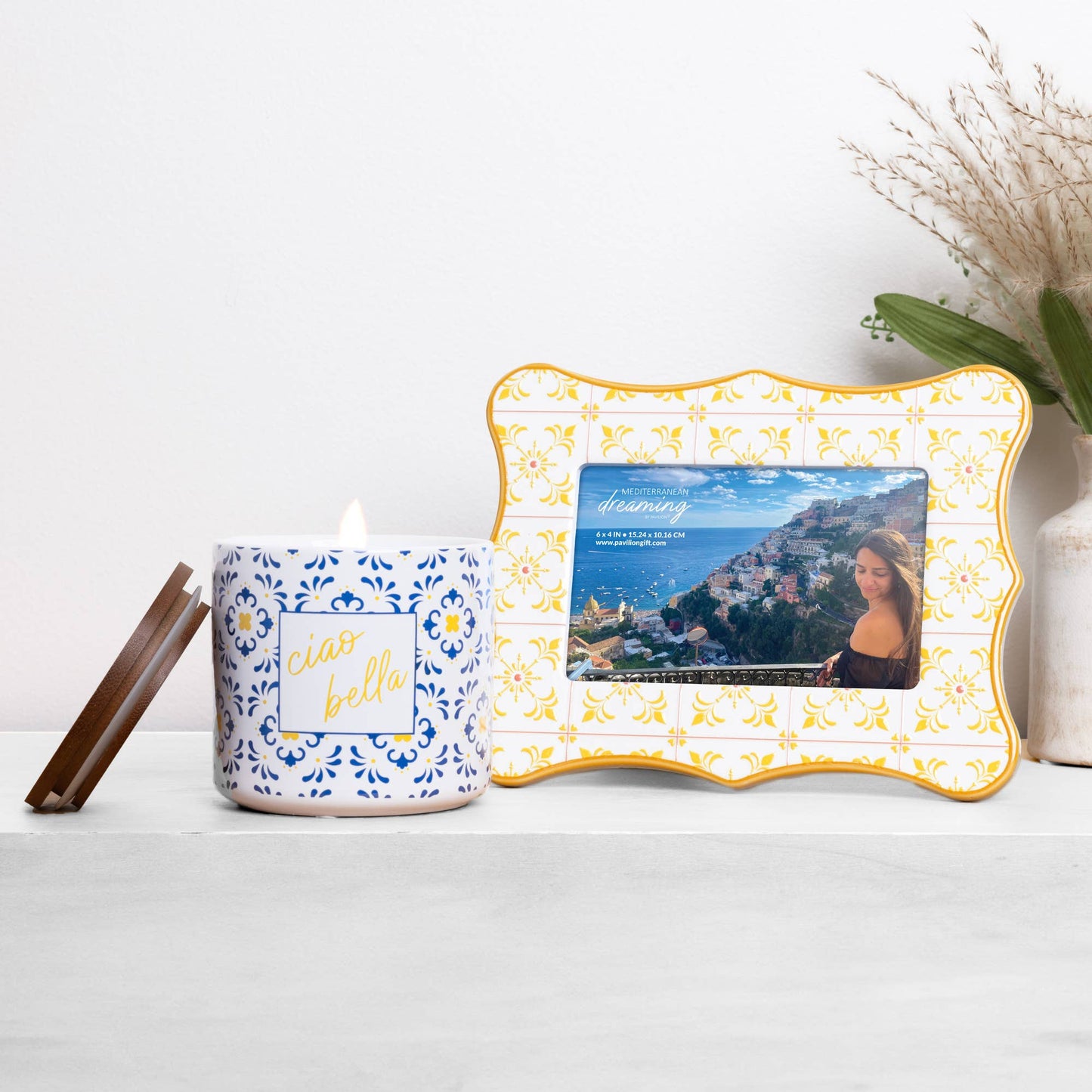 Yellow Pattern - 8.25" x 6.5" Picture Frame (6" x 4" Photo)