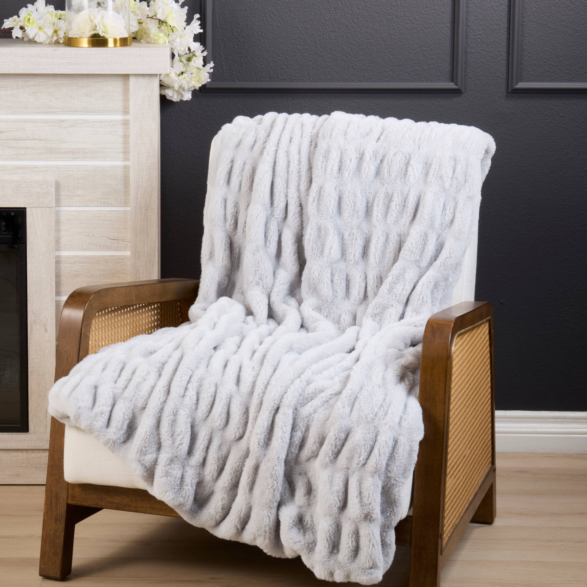 Ribbed Faux Fur Throw Blanket - Plush Polyester Throw: Jasper Green / 50"x60"