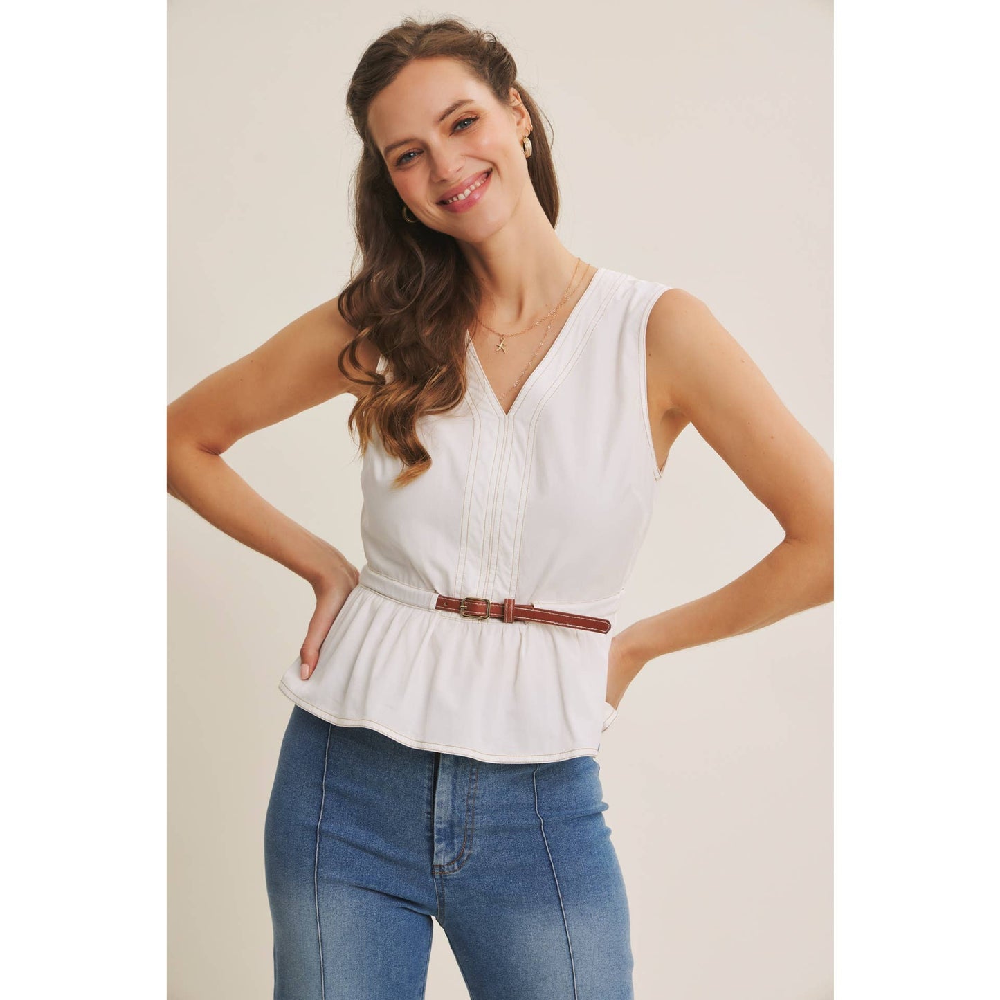 CLASSIC WORKWEAR BELTED COTTON TOP WITH CONTRAST STITCH: OFF WHITE / S