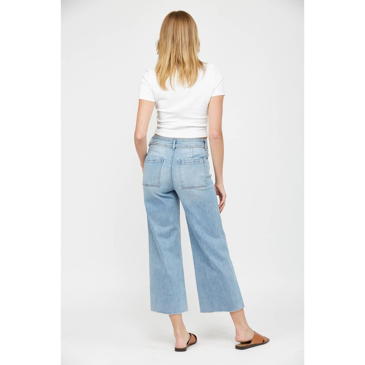 Mica Denim Cropped Wide Leg with Front Pockets: Light Wash