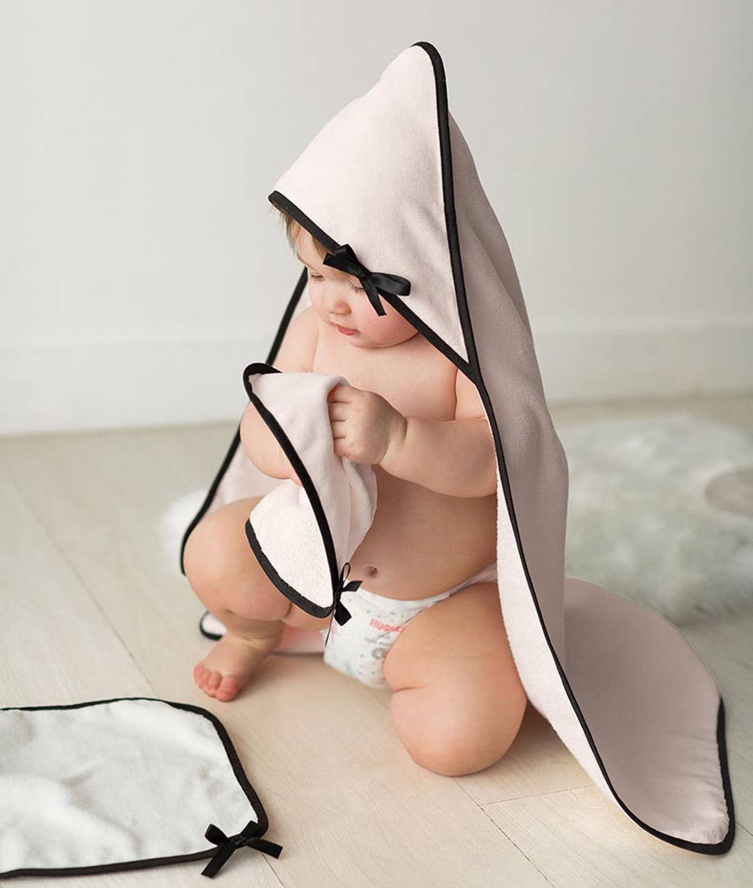 Washcloth Set - White Bow: 100% Cotton / 10" SQ
