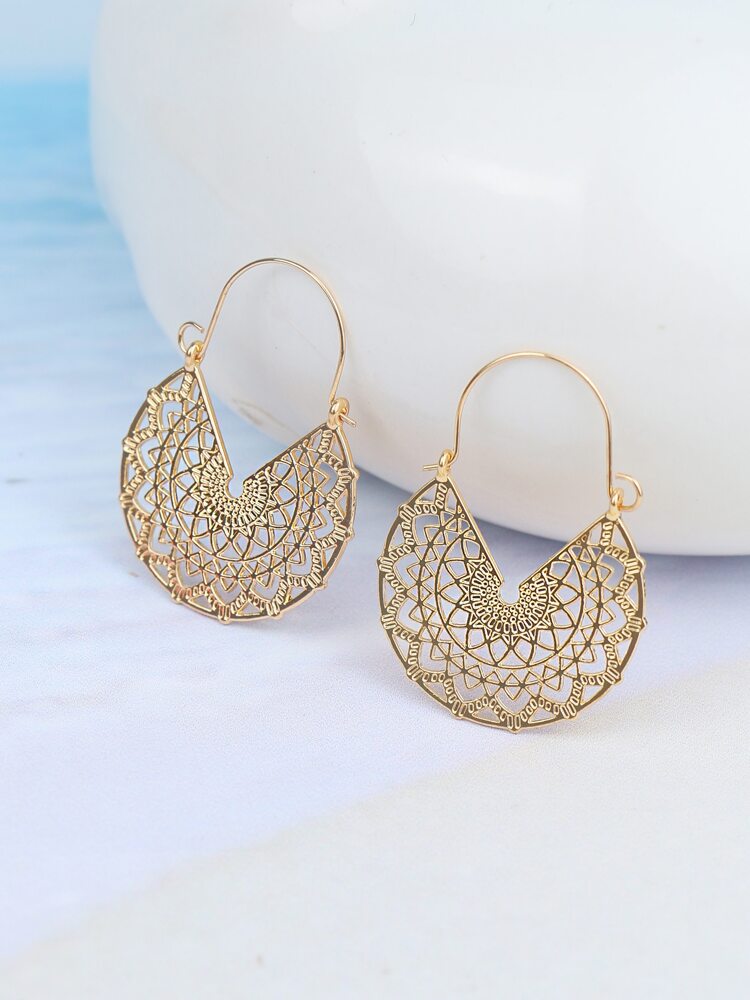 Hollow out 3/4 Circle Gold Tone Earrings