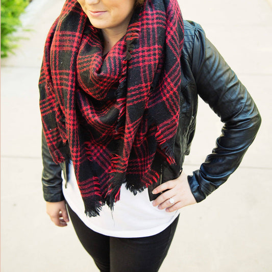 Red Black Plaid Blanket Scarf: Red black plaid